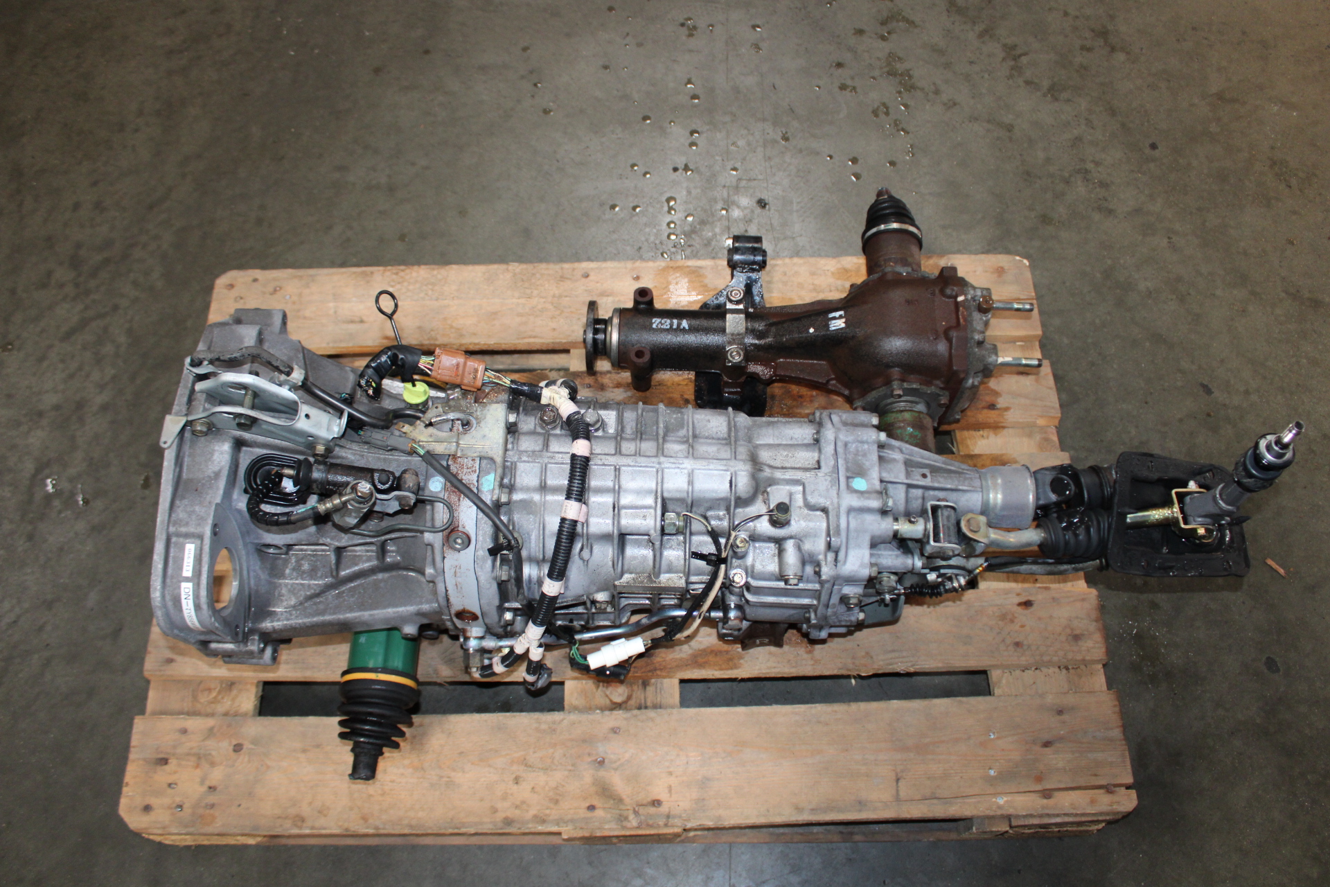 2004-2006 Subaru Legacy 6 Speed AWD Manual Transmission JDM EZ30